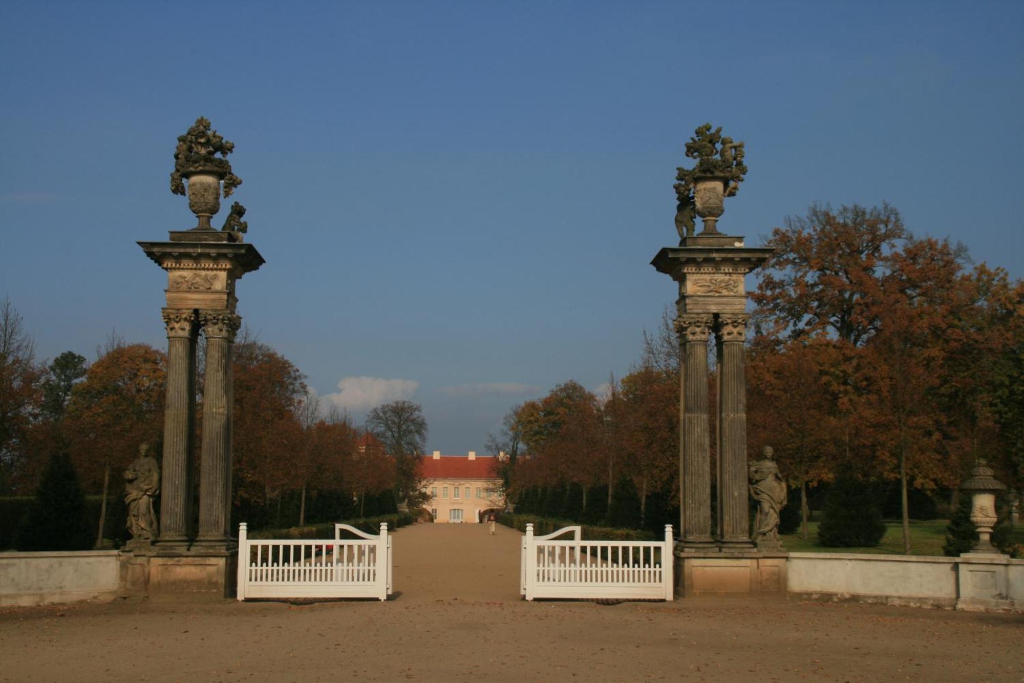 Pension Am Rheinsberger Schlosspark Buitenkant foto
